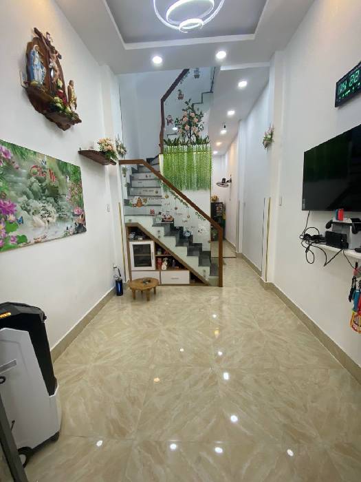 BÁN GẤP NHÀ MỚI 31M2- 2 TẦNG BTCT – PHẠM THẾ HIỂN P6Q8 CHỈ 3TỶ