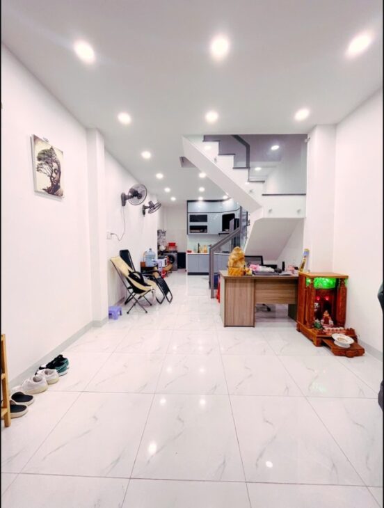 Bán nhà mặt tiền TTN06, 40m ra Phan Văn Hớn giá chỉ hơn 7 tỷ