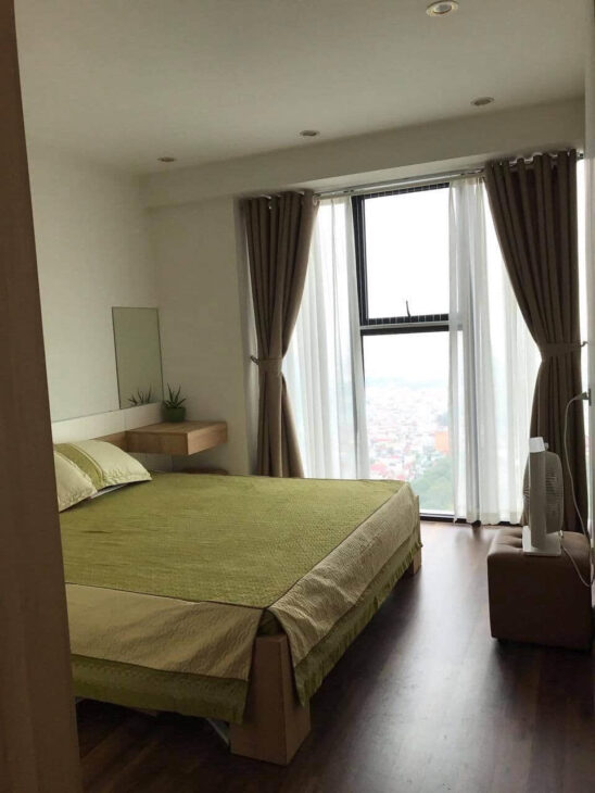 Cần bán CH 2PN, 78m2, tầng trung ở chung cư Goldmark City. Giá bán 5.3 tỷ, có thương lượng