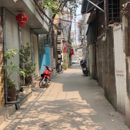Bán nhà vĩnh hưng-lĩnh nam-cạnh hồ điều hoà-4.68 tỷ