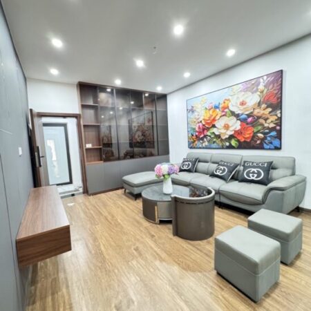 Tập thể tầng 3, 65m2, chưa đến 3 tỷ, căn góc, ban công rộng, gần phố, gần ô tô