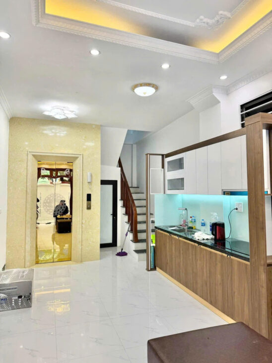 BÁN NAHF XUÂN PHƯƠNG, GẦN MỸ ĐÌNH 6 TẦNG, THANG MÁY , MỚI KINGKONG. 8 TỶ 090