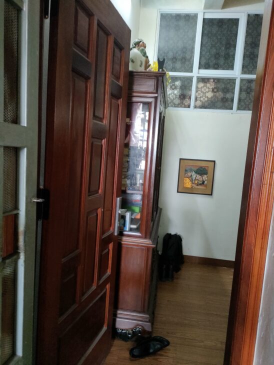 Bán gấp giá rẻ tập thể Trại Găng 50m, tầng 4, mặt tiền 4m, 900 triệu Hai Bà Trưng.