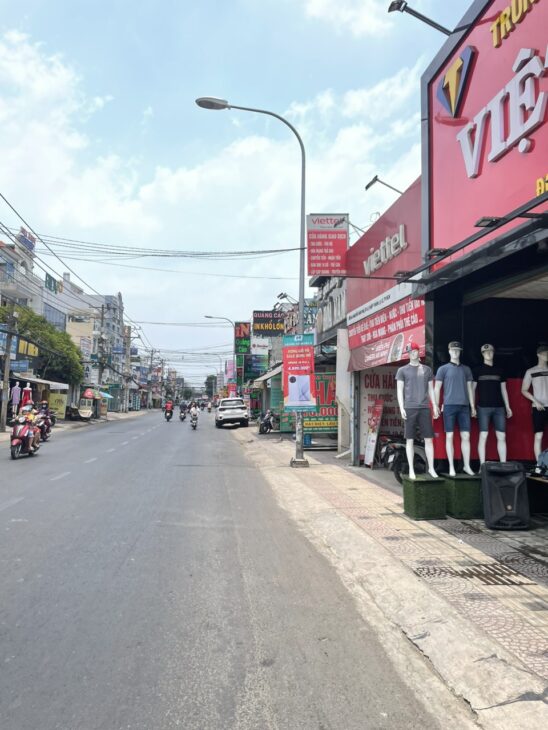 Bán nhà mặt tiền 3 tầng 5x25m giá 13,5 tỷ Đường Nguyễn Ảnh Thủ