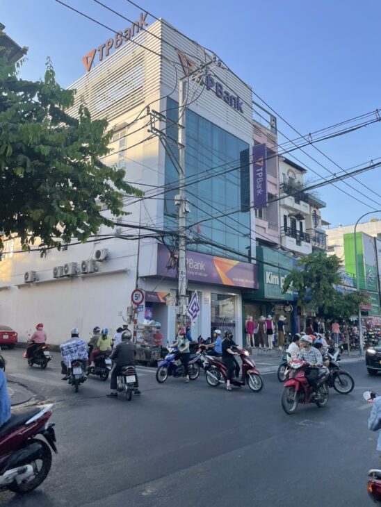 Bán nhà 2 mặt tiền 25x87m giá 190 tỷ Đường Nguyễn Ảnh Thủ