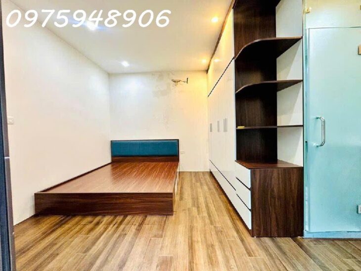 QUỐC TỦ GIÁM 27M, 4 TẦNG, 3 NGỦ, NHÀ KIÊN CÔ CHẮC CHẮN, KHU VỰC DÂN CƯ PHÁT TRIỂN, ĐIỂM TIẾP GIÁP