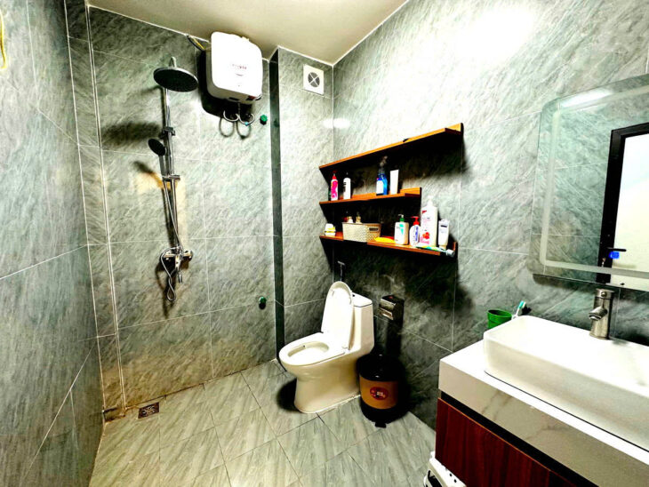 BÁN NHÀ TÔ NGỌC VÂN, TÂY HỒ. 40M2 6 TẦNG MT 4M GIÁ 13,8 TỶ-NHÀ MỚI ĐẸP LONG LANH – CHỦ THUÊ THIẾT