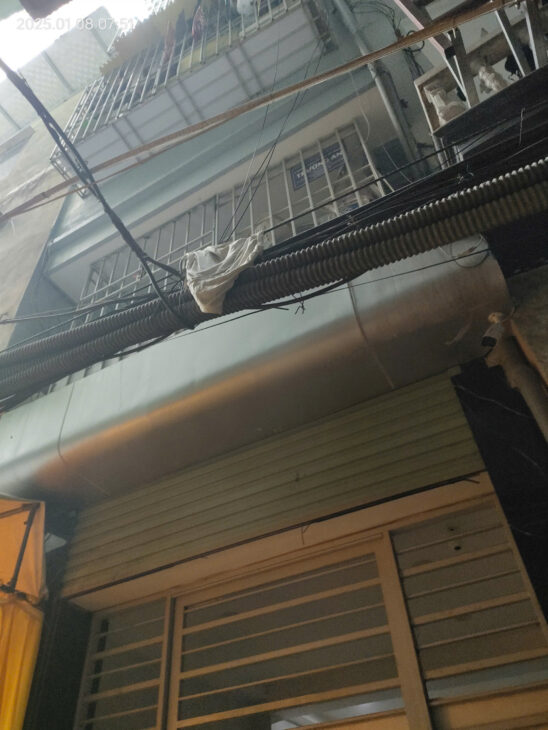 2 ngày 3 khách đàm phán Trung Tả, Khâm Thiên 22m/28mT2, 3 tầng, mặt tiền 4.3m, 4.75 tỷ Đống Đa.