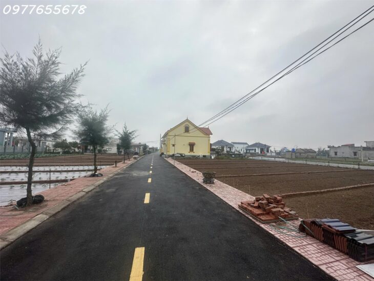 CẦN BÁN GẤP LÔ ĐẤT 93M ĐƯỜNG 10M VỈA HÈ 1.5M