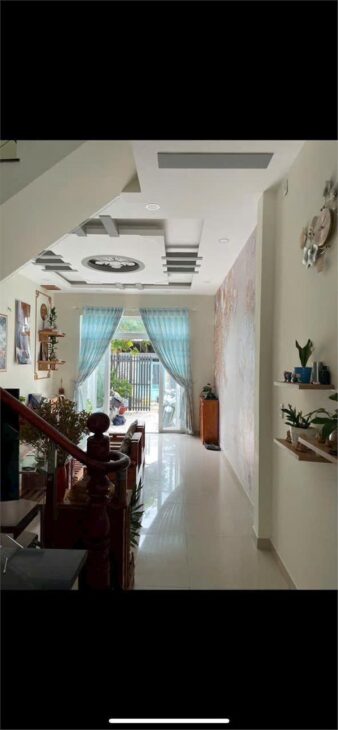 MÌNH CẦN BÁN NHÀ HẺM XE HƠI, NHÀ XÂY 2 TẦNG 100M2 VỪA BỎ QUY HOẠCH TREO