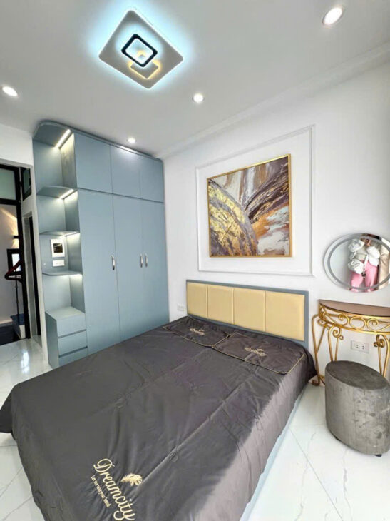 Bán nhà riêng, sát phố Minh Khai, quận Hai Bà Trưng, hàng hiếm, 22m2, 5 tầng, giá chỉ 5 tỷ 250 triệu