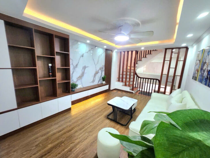 Nhà đẹp, sổ đẹp, ngõ rộng, thoáng đãng, tiện ích tại Bằng Liệt, Hoàng Mai, 38m2, 6 tầng, giá chỉ 6