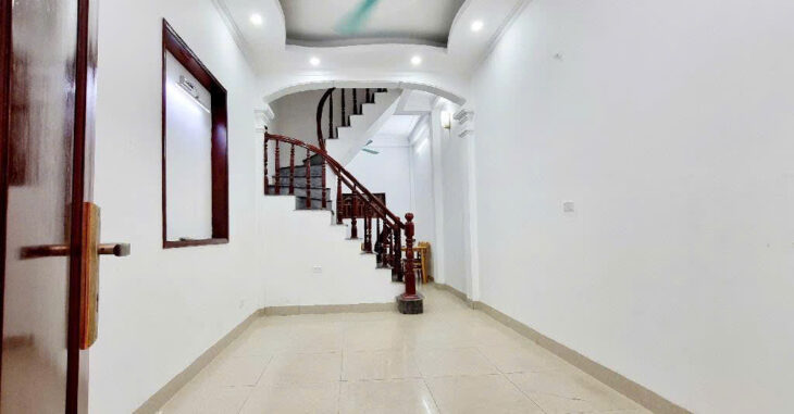 Nhà ĐẸP dân xây, ô tô đỗ cửa, ngõ thông ô tô tránh, 30m2, 4 tầng, giá 6 tỷ 900 triệu, tại Kim