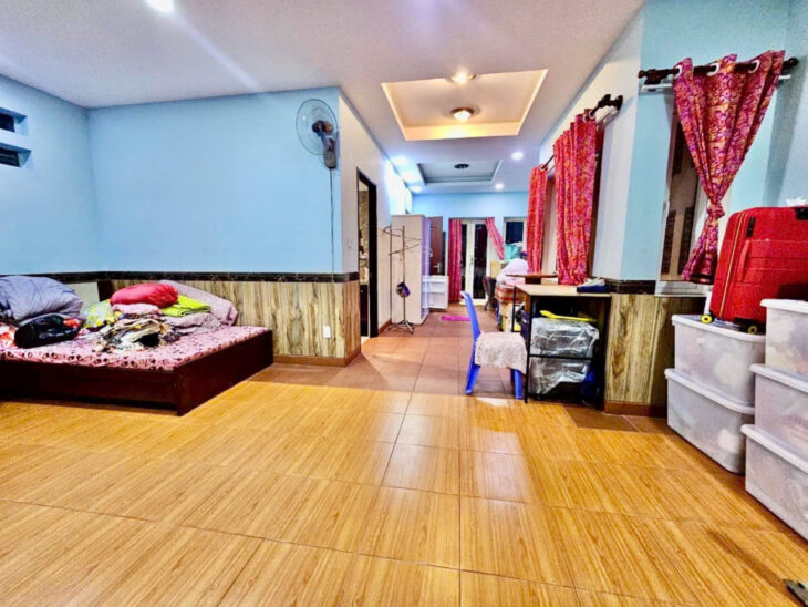 Biệt Thự Mặt Phố 49,Tân Quy,Q7,TPHCM,120m2 giá 26 tỷ. 7 lầu .