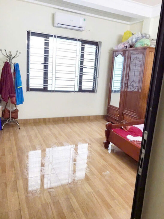 Bán nhà phân lô Tô Vũ – 193 Văn Cao, 50m 3 tầng, độc lập, đường 10m, Giá 3.2 tỉ