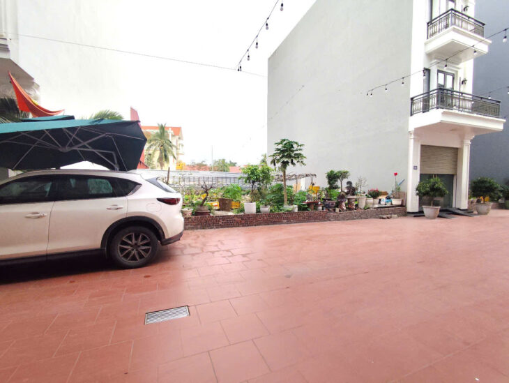 Bán đất ngõ 739 Nguyễn Văn Linh, 70m, ngõ 8m, Giá 3.85 tỉ, hướng Đông Nam