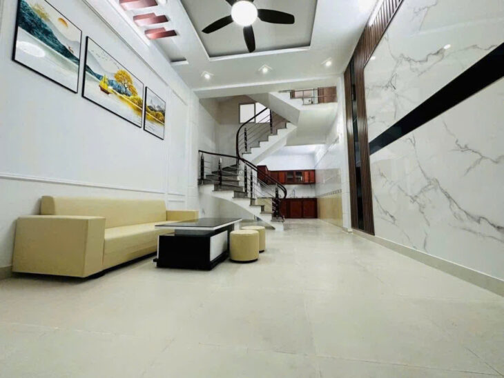 Bán nhà Khúc Thừa Dụ – 37m 3 tầng, Giá 2.3 tỉ gần ngay Chợ VĨnh Niệm