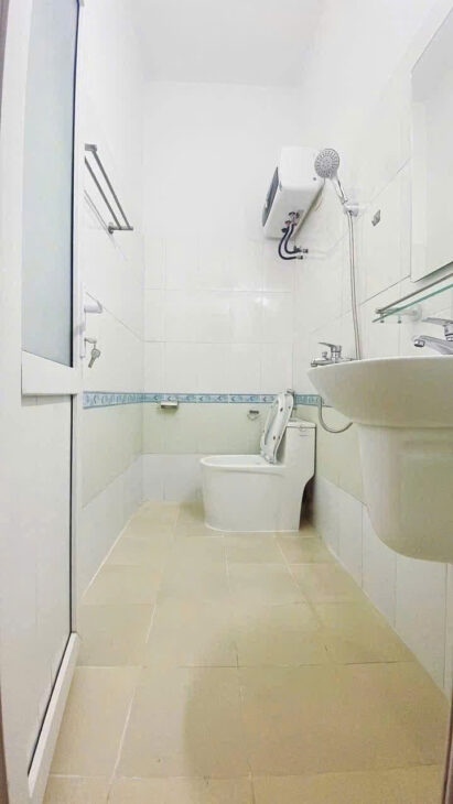 Bán nhà Khúc Thừa Dụ – 37m 3 tầng, Giá 2.3 tỉ gần ngay Chợ VĨnh Niệm