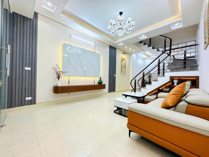 Nhà mặt ngõ Thiên Lôi thẳng tắp, 45m 3 tầng, Giá 2.96 tỉ, gần AEON