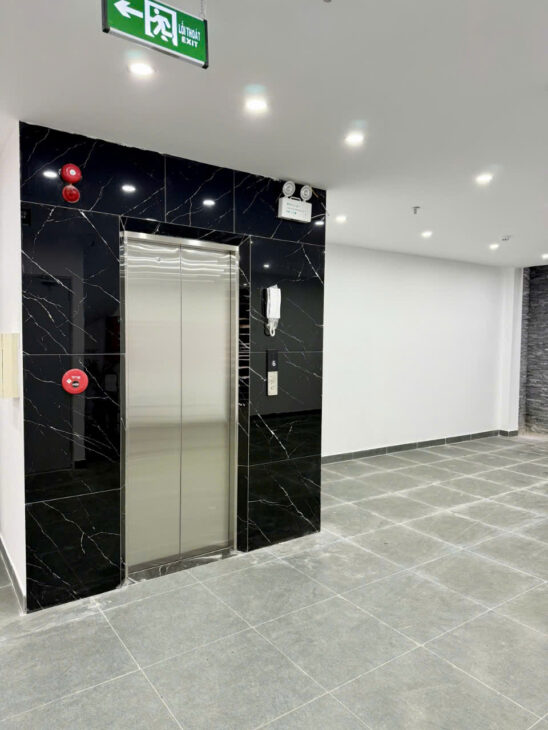 NGUYỄN HỮU THỌ- HOÀNG MAI, LÔ GÓC, 100 M2, 7 TẦNG, TM , MT 6,5M, GIÁ 26,9 TỶ