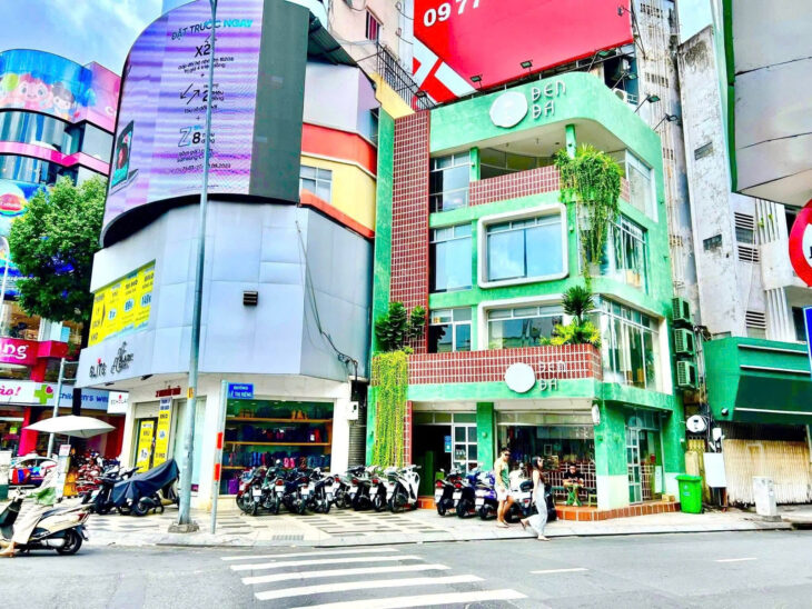 CHO THUÊ NHÀ MẶT PHỐ LÊ THỊ RIÊNG – BẾN THÀNH – Q.1 – GIÁ 225 TRIỆU/THÁNG