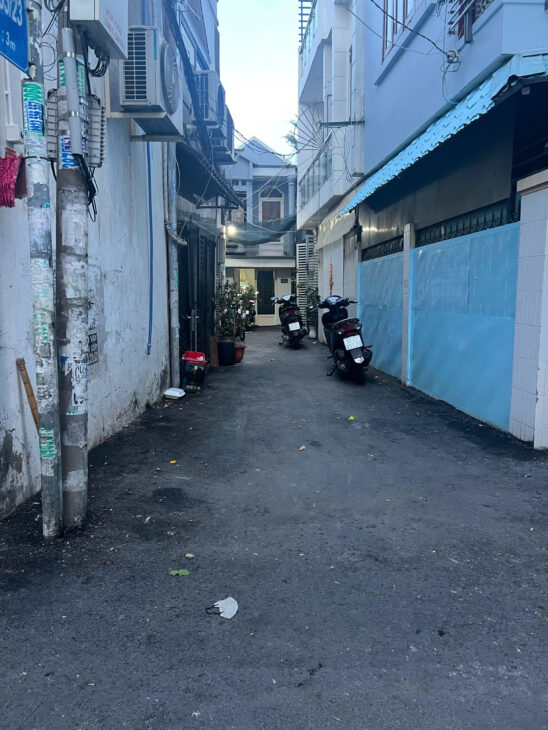 TPHCM,Q7,Hẻm 585 Nguyễn Thị Thập 40m2,4 tầng giá 6,5 tỷ
