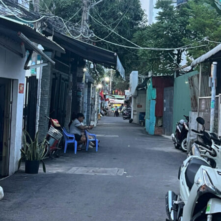 TPHCM,Q7,Hẻm 585 Nguyễn Thị Thập 40m2,4 tầng giá 6,5 tỷ