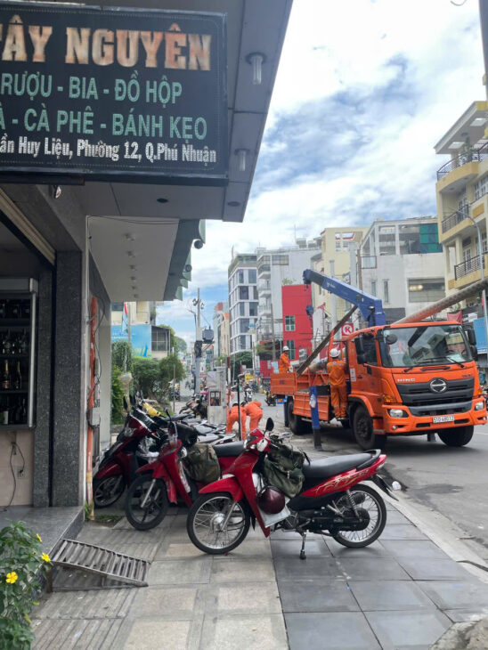 BÁN NHÀ CỰC ĐẸP PHÚ NHUẬN,SỔ HỒNG RIÊNG,2 MẶT TIỀN XE HƠI, DT 5,6x9m – GIÁ CHỈ 13,5 TỶ