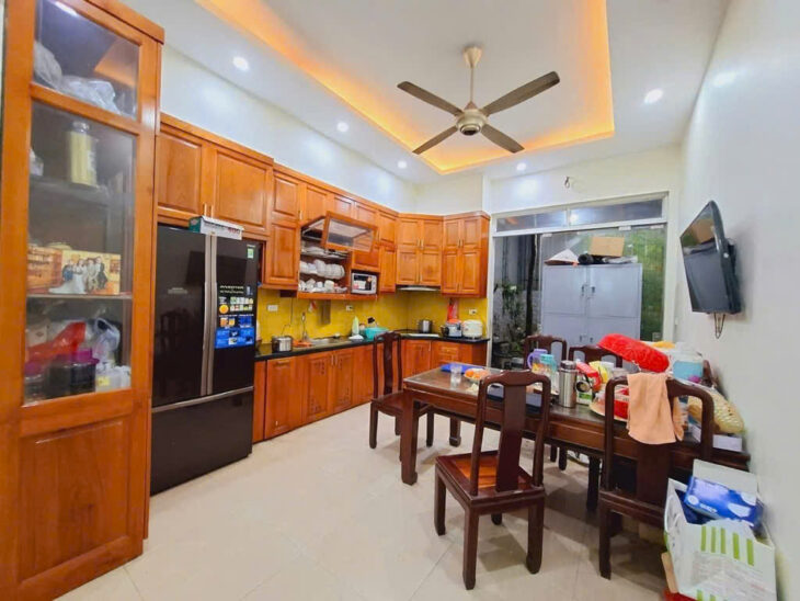 KHU PHÂN LÔ CÁN BỘ – Ô TÔ ĐỖ CỬA NGÀY ĐÊM – KINH DOANH HOẶC Ở ĐỀU ĐẸP LUNG LINH – NHÀ 2 THOÁNG VĨNH