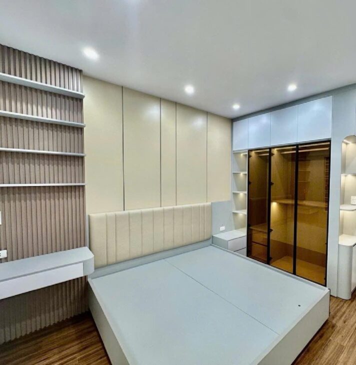 BÁN NHÀ P.PHAN ĐÌNH GIÓT, THANH XUÂN – 40M², 5 TẦNG, GIÁ NHỈNH 8 TỶ