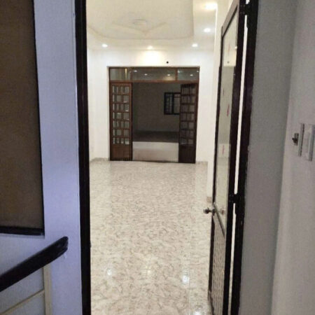 Cho thuê nhà Mặt Tiền Trường Chinh, P. 12, Tân Bình_Giá 39 Triệu