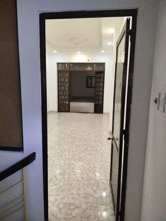 Cho thuê nhà Mặt Tiền Trường Chinh, P. 12, Tân Bình_Giá 39 Triệu