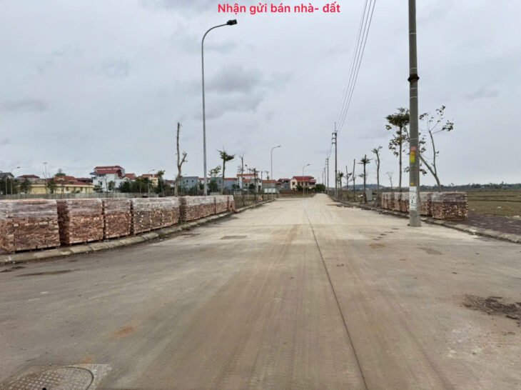 Bán lô đất đấu giá xã Hữu Văn, Chương Mỹ, HN. Đường nhựa, vỉa hè, 2 mặt thoáng trước sau.