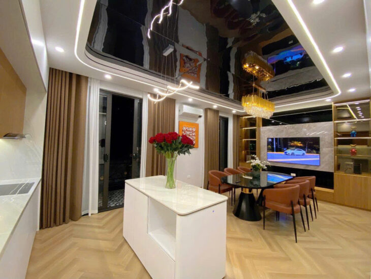 Bán nhà Linh Lang – ô tô vào nhà – 5 tầng ở ngay chỉ 19 tỷ