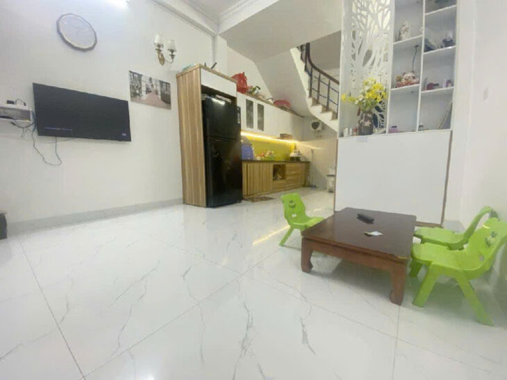 NHÀ ĐẸP ĐỊNH CÔNG Ở NGAY – Ô TÔ QUA CỔNG – TRUNG TÂM HOÀNG MAI