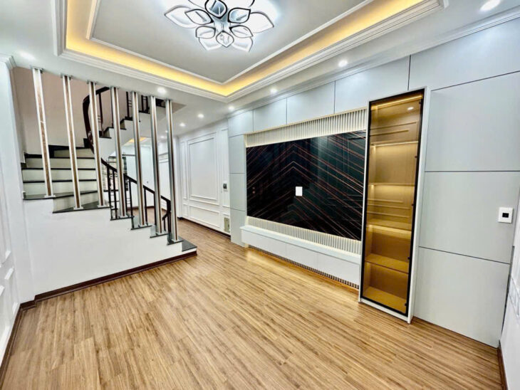 BÁN NHÀ PHAN ĐÌNH GIÓT 5 TẦNG — Ở LUÔN – 8.95 TỶ