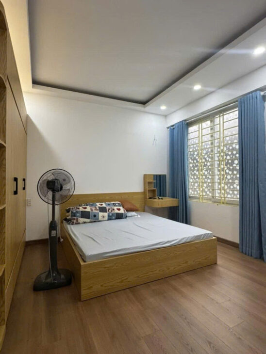 Bán gấp nhà mặt ngõ Khương Trung, Thanh Xuân 50m² x 5 tầng, giá 9.5 tỷ.