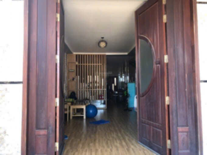 Bán căn nhà 1 lầu,1 trệt,đầy đủ tiện nghi. đường số 1 ,sát ủy ban suối nghệ .nhà đẹp