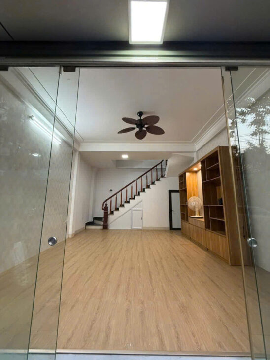 Bán nhà mặt phố Tây Tựu – quận Bắc Từ Liêm chỉ hơn 9 tỷ. Ôtô tránh kinh doanh ngày đêm, trục đường