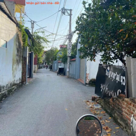 Bán đất tổ 3, TT Chi Đông, Mê Linh, HN. Đường trải nhựa, trục chính làng. Gần khu công nghiệp