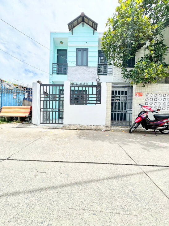 ????NHÀ MẶT TIỀN HẺM 96 NHÀ BÈ – VỊ TRÍ ĐẸP – DỌN VÀO Ở NGAY CHỈ VỚI 2.1 TỶ (BỚT LỘC)