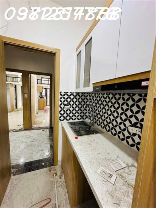 BÁN ngôi nhà 8 TẦNG – ở trung tâm SAU TRƯỜNG VĂN HOÁ thẩm mỹ và nghệ thuật – DT 120M² – DÒNG TIỀN