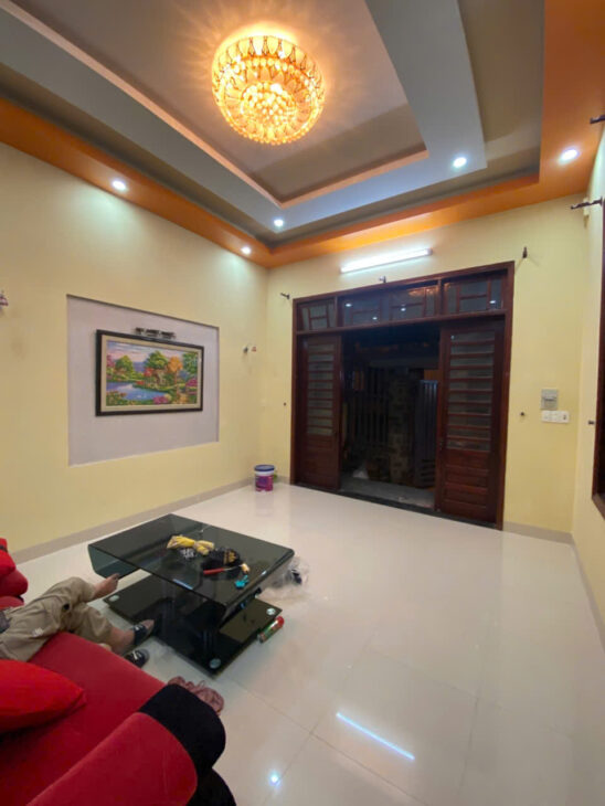 ???? Cho thuê nhà 3 tầng ở Kiểm Huệ, Ngay trung tâm tp.