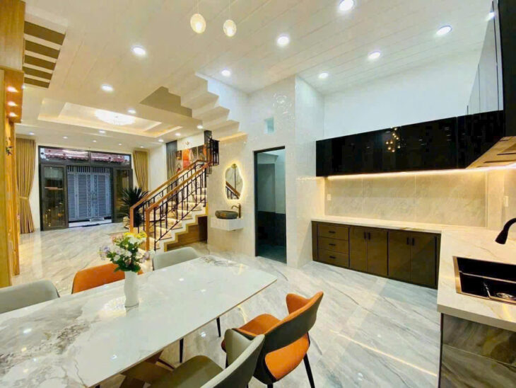 7.3 Tỷ Bán Nhà Kim Giang, Mới koong, Ô tô đỗ cổng– HƯỞNG TRỌN TIỆN ÍCH KĐT Linh Đàm 48m MT:5m
