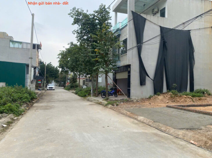 Bán lô đất dịch vụ tổ 5, Quang Minh, Mê Linh. Đường rộng, có vỉa hè, giáp khu công nghiệp.