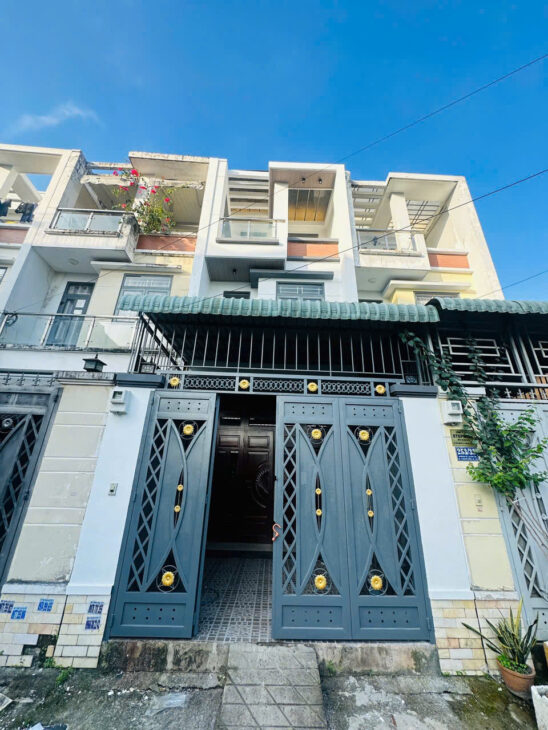 NHÀ KHU ĐỒNG BỘ CỰC ĐẸP ĐẼ VĂN MINH! ĐƯỜNG 8M Ô TÔ ĐẬU CỬA, GIÁP GÒ VẤP