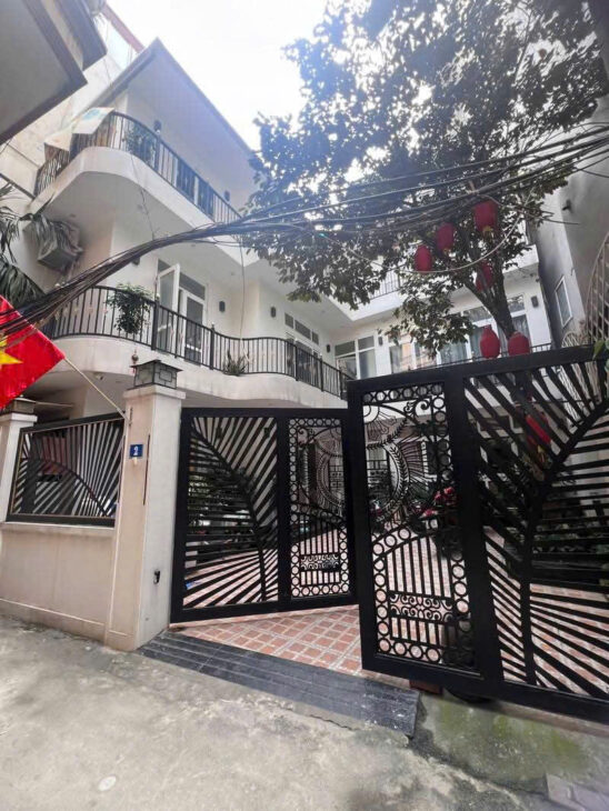 Bán Biệt Thự Siêu Hot , Tây Hồ , HN . DT 165m2 , 3T, MT 9m . Giá 48 tỷ .