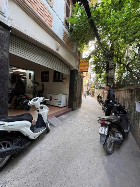 Bán nhà Trung Tâm Ba Đình . DT 76m2 ; 4T ; MT>7m ; Giá 18,5 tỷ