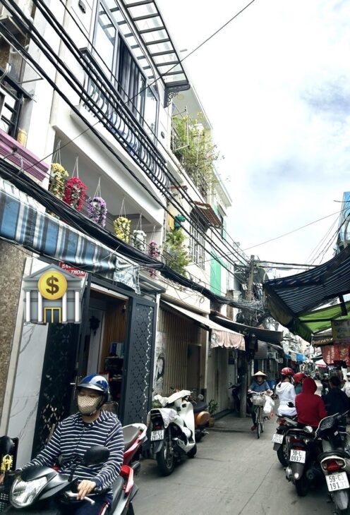 NHÀ BÁN MẶT TIỀN ĐOÀN VĂN BƠ.