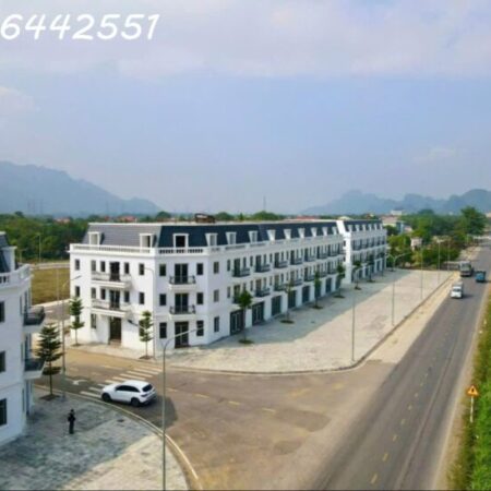 Bán căn Shophouse trung tâm thị trấn Hàng Trạm Yên Thủy sẵn sổ 138m VH 20m nhỉnh 6 tỷ